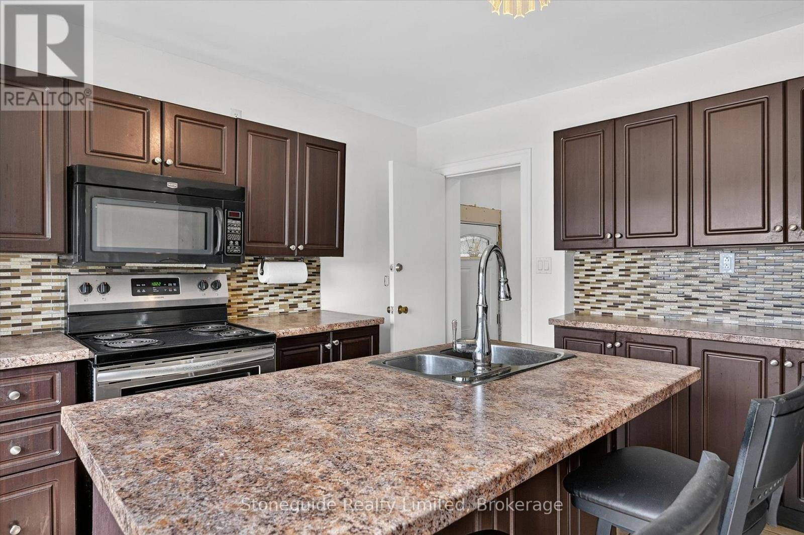 1087 Water Street, Peterborough (Northcrest Ward 5), Ontario  K9H 3P7 - Photo 11 - X13621274