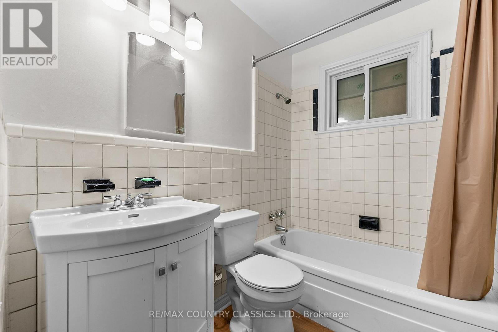 1043 Estates Road, Highlands East (Bicroft Ward), Ontario  K0L 1C0 - Photo 13 - X13624152