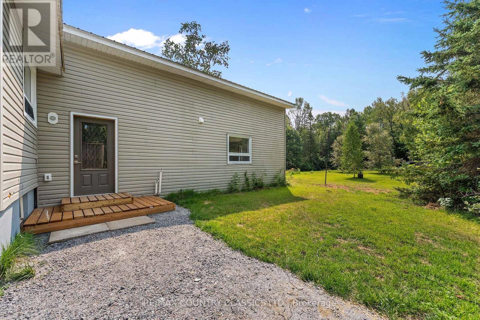 1043 Estates Road, Highlands East (Bicroft Ward), Ontario  K0L 1C0 - Photo 39 - X13624152