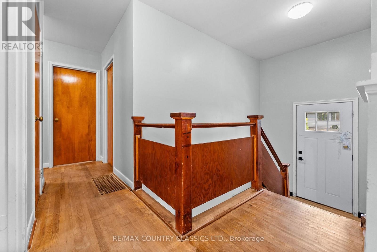 1043 Estates Road, Highlands East (Bicroft Ward), Ontario  K0L 1C0 - Photo 4 - X13624152
