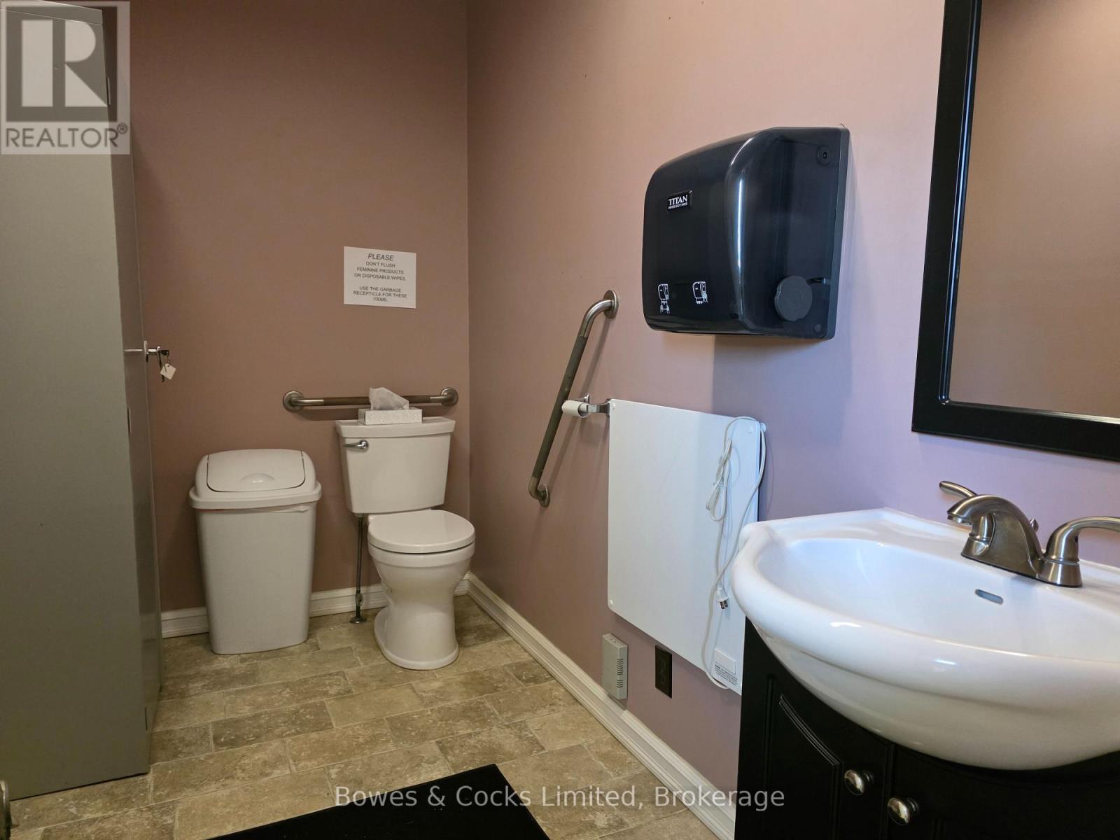 Main Floor - 315 Reid Street, Peterborough (Town Ward 3), Ontario  K9J 3R2 - Photo 8 - X13625158
