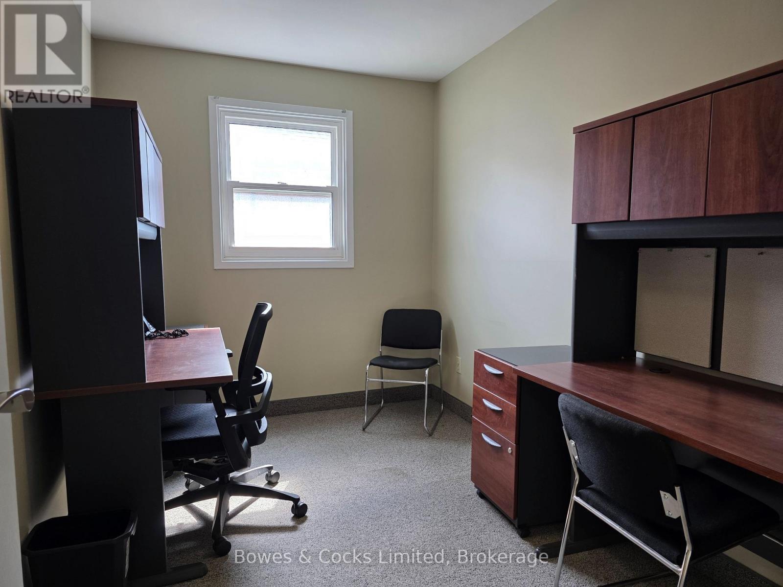 Upper Front - 341 Charlotte Street, Peterborough (Town Ward 3), Ontario  K9J 3R2 - Photo 3 - X13625424