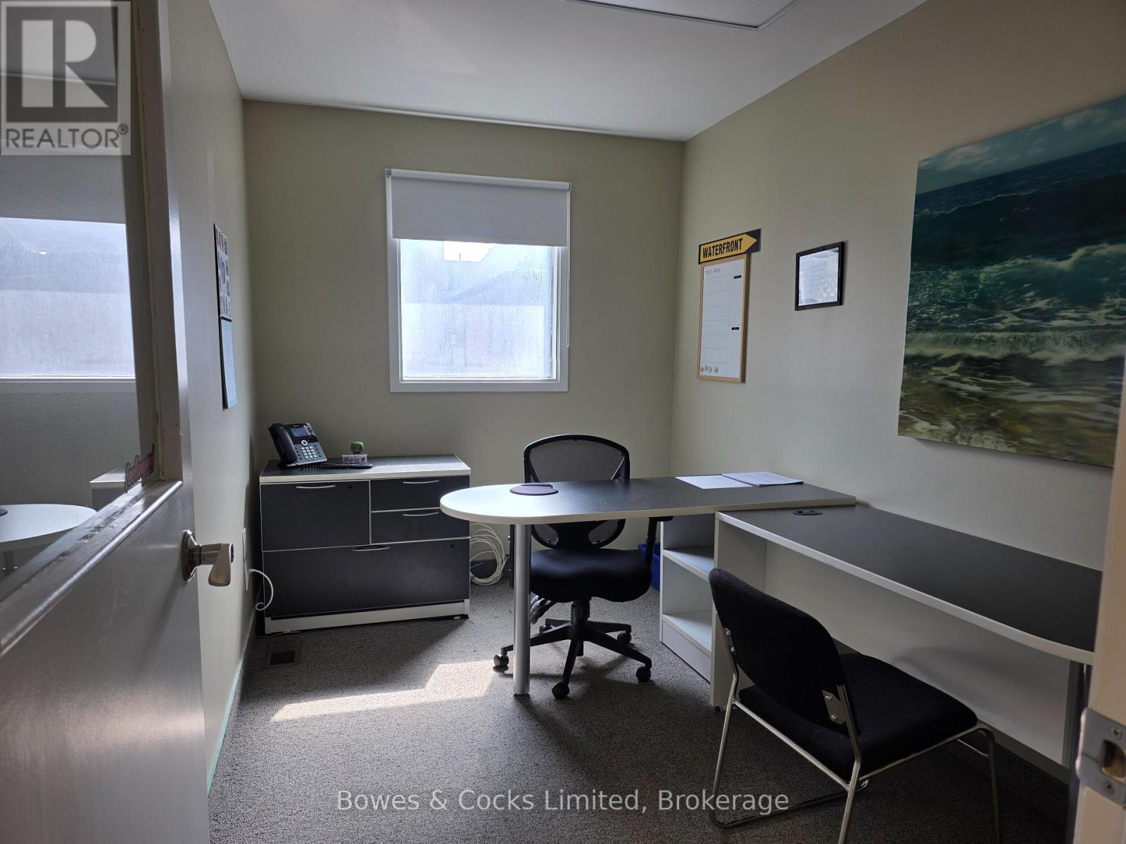 Upper Front - 341 Charlotte Street, Peterborough (Town Ward 3), Ontario  K9J 3R2 - Photo 4 - X13625424