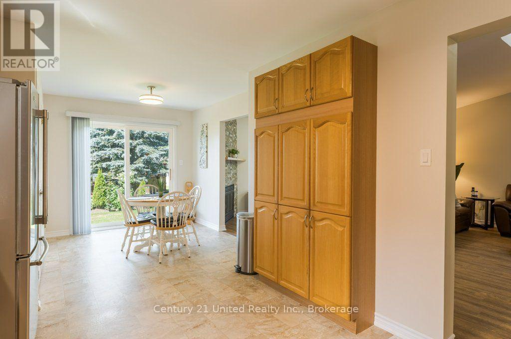 11 Algonquin Trail, Clarington (Bowmanville), Ontario  L1B 1A1 - Photo 12 - E13625768