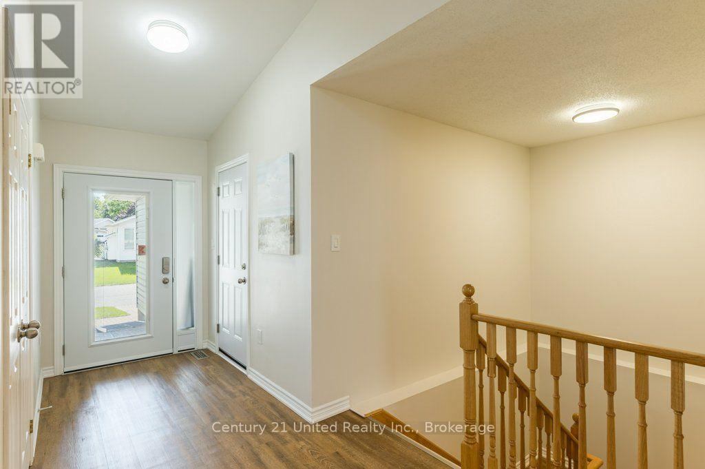 11 Algonquin Trail, Clarington (Bowmanville), Ontario  L1B 1A1 - Photo 20 - E13625768