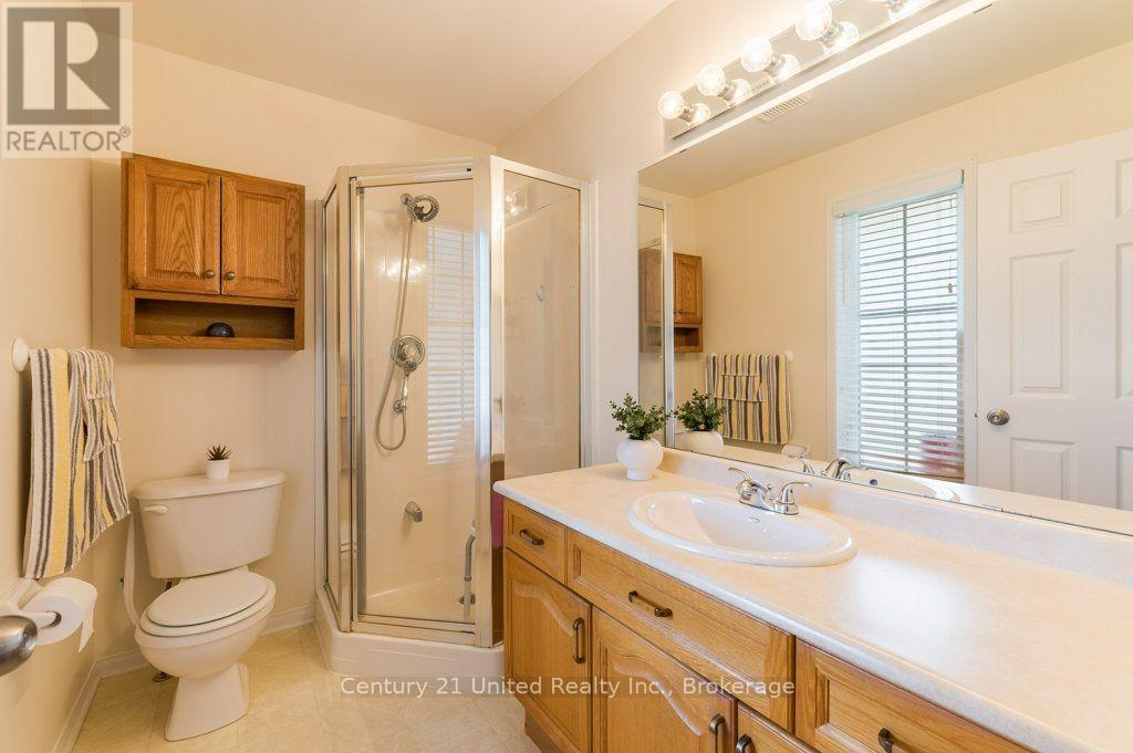 11 Algonquin Trail, Clarington (Bowmanville), Ontario  L1B 1A1 - Photo 24 - E13625768