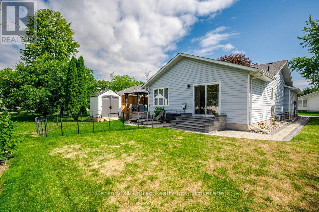 11 Algonquin Trail, Clarington (Bowmanville), Ontario  L1B 1A1 - Photo 35 - E13625768