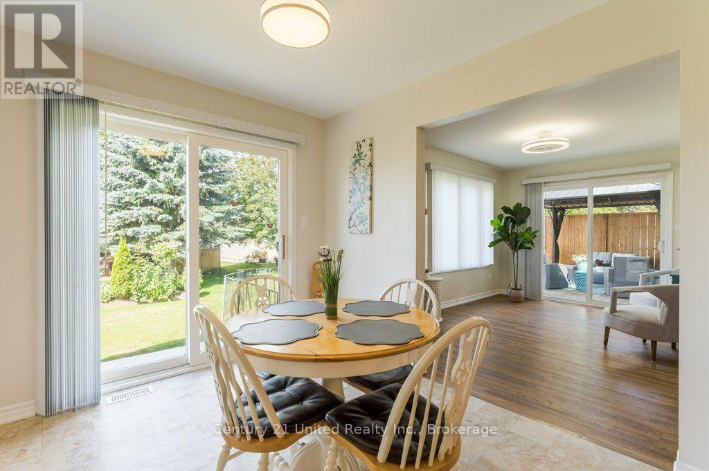 11 Algonquin Trail, Clarington (Bowmanville), Ontario  L1B 1A1 - Photo 7 - E13625768