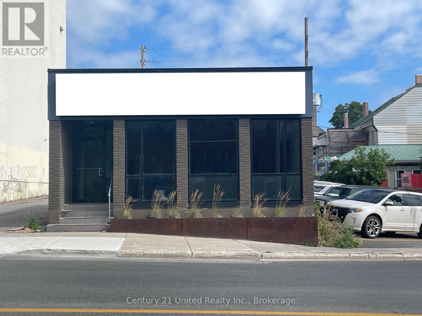 114 SIMCOE STREET, peterborough (town ward 3), Ontario