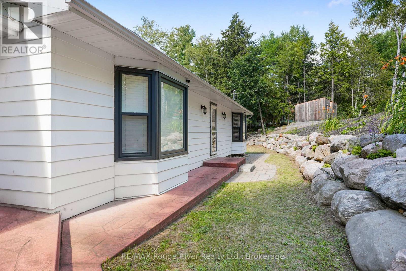 1087 Lagoon Road, Highlands East (Cardiff Ward), Ontario  K0L 1C0 - Photo 11 - X13626522