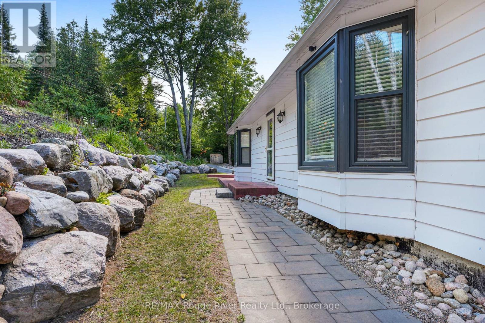 1087 Lagoon Road, Highlands East (Cardiff Ward), Ontario  K0L 1C0 - Photo 13 - X13626522