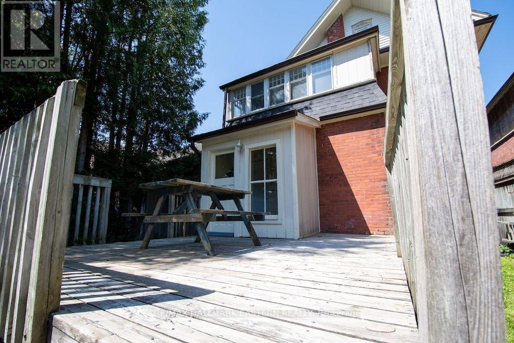 466 Rubidge Street, Peterborough (Town Ward 3), Ontario  K9H 4E5 - Photo 38 - X13628486