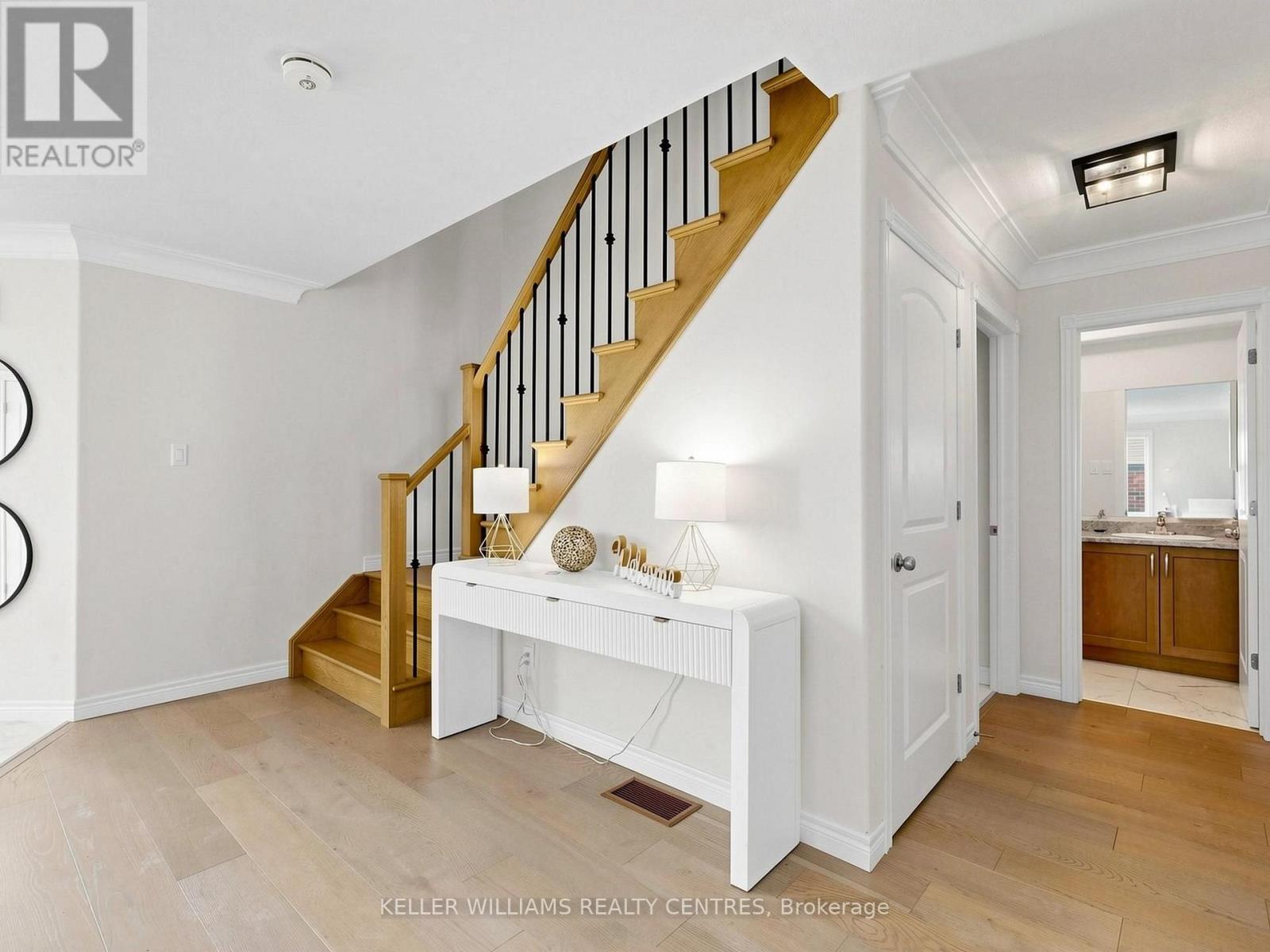 36 York Drive, Peterborough (Monaghan Ward 2), Ontario  K9J 6X4 - Photo 6 - X13628678
