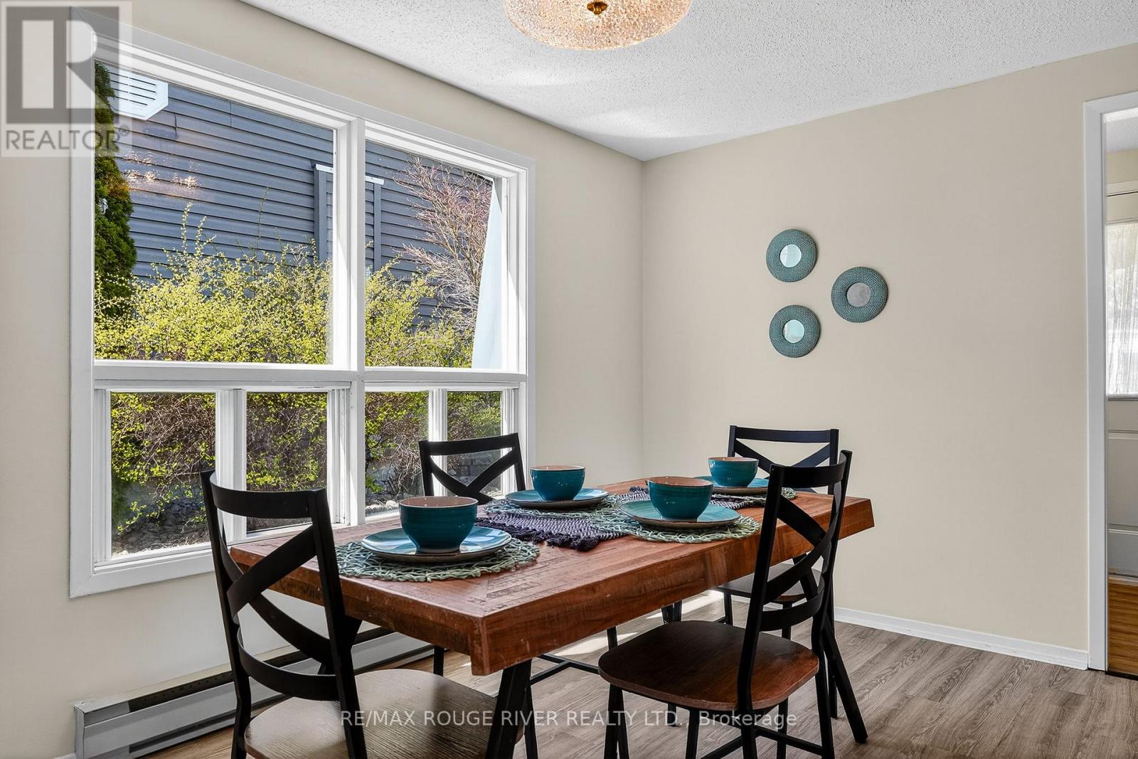 22 Eastbank Road, Clarington (Newcastle), Ontario  L1B 1A4 - Photo 10 - E13629106
