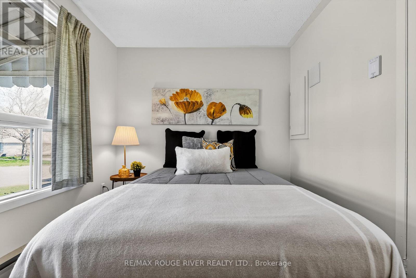 22 Eastbank Road, Clarington (Newcastle), Ontario  L1B 1A4 - Photo 32 - E13629106