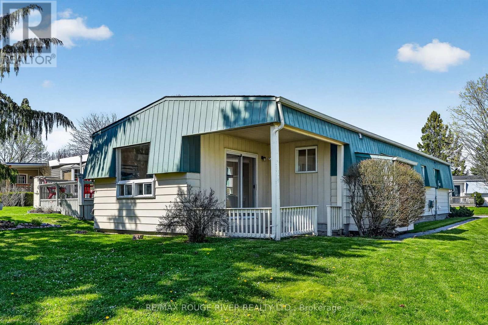 22 Eastbank Road, Clarington (Newcastle), Ontario  L1B 1A4 - Photo 39 - E13629106