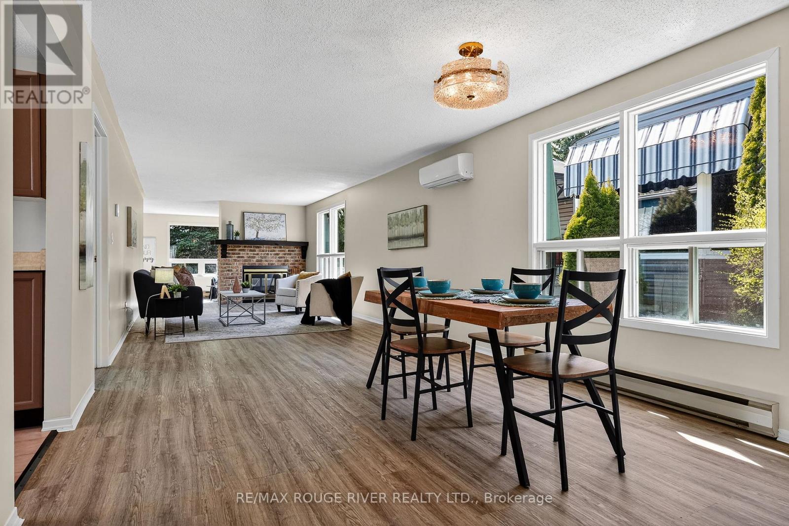 22 Eastbank Road, Clarington (Newcastle), Ontario  L1B 1A4 - Photo 8 - E13629106