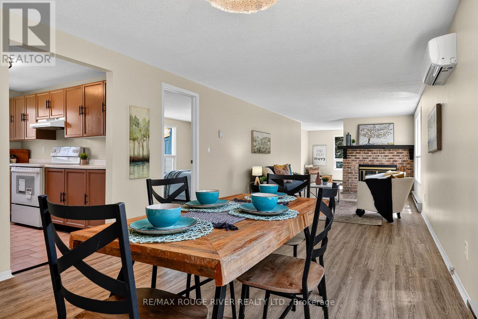 22 Eastbank Road, Clarington (Newcastle), Ontario  L1B 1A4 - Photo 9 - E13629106