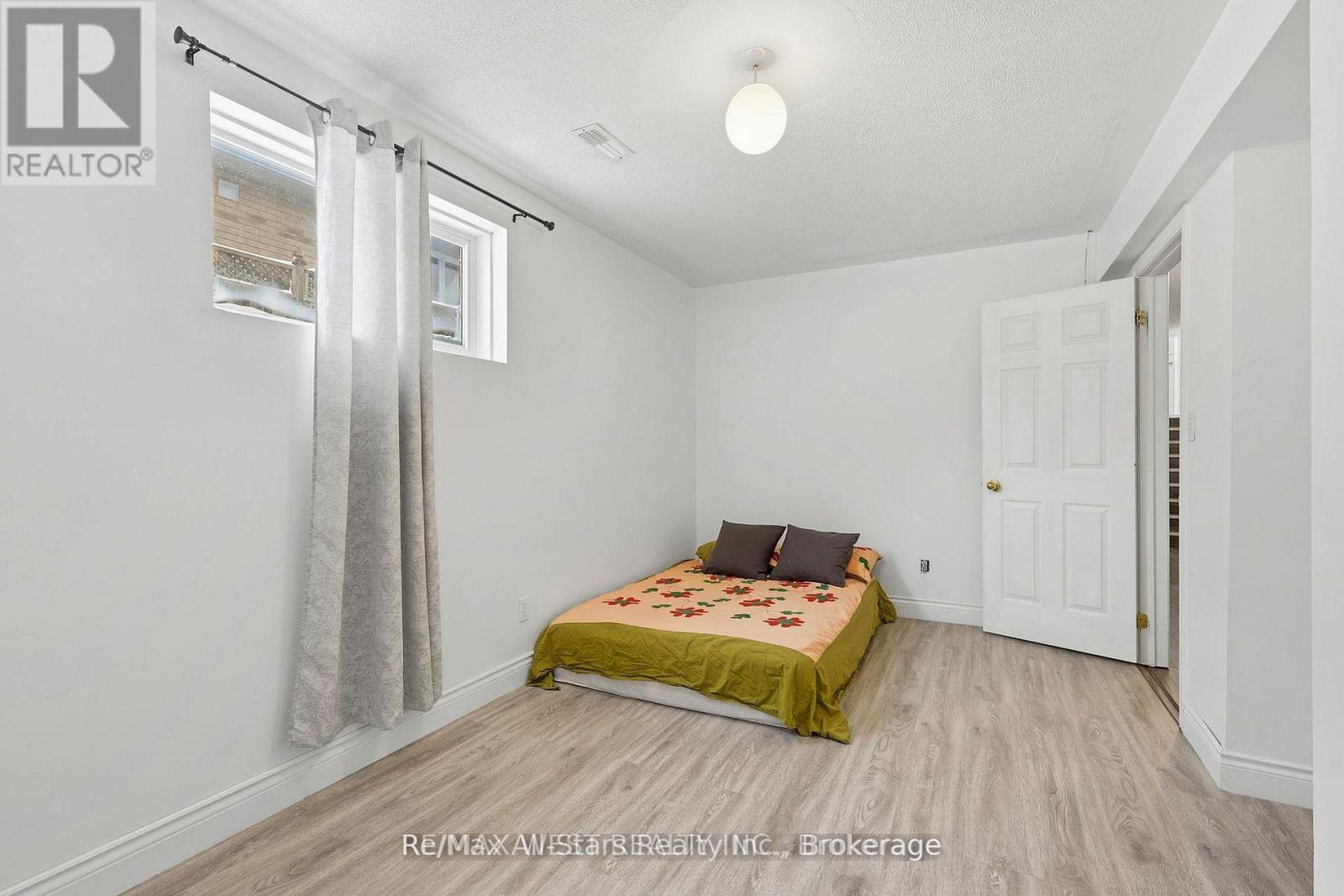 20 Eakins Crescent, Kawartha Lakes (Lindsay), Ontario  K9V 6J9 - Photo 33 - X13630180