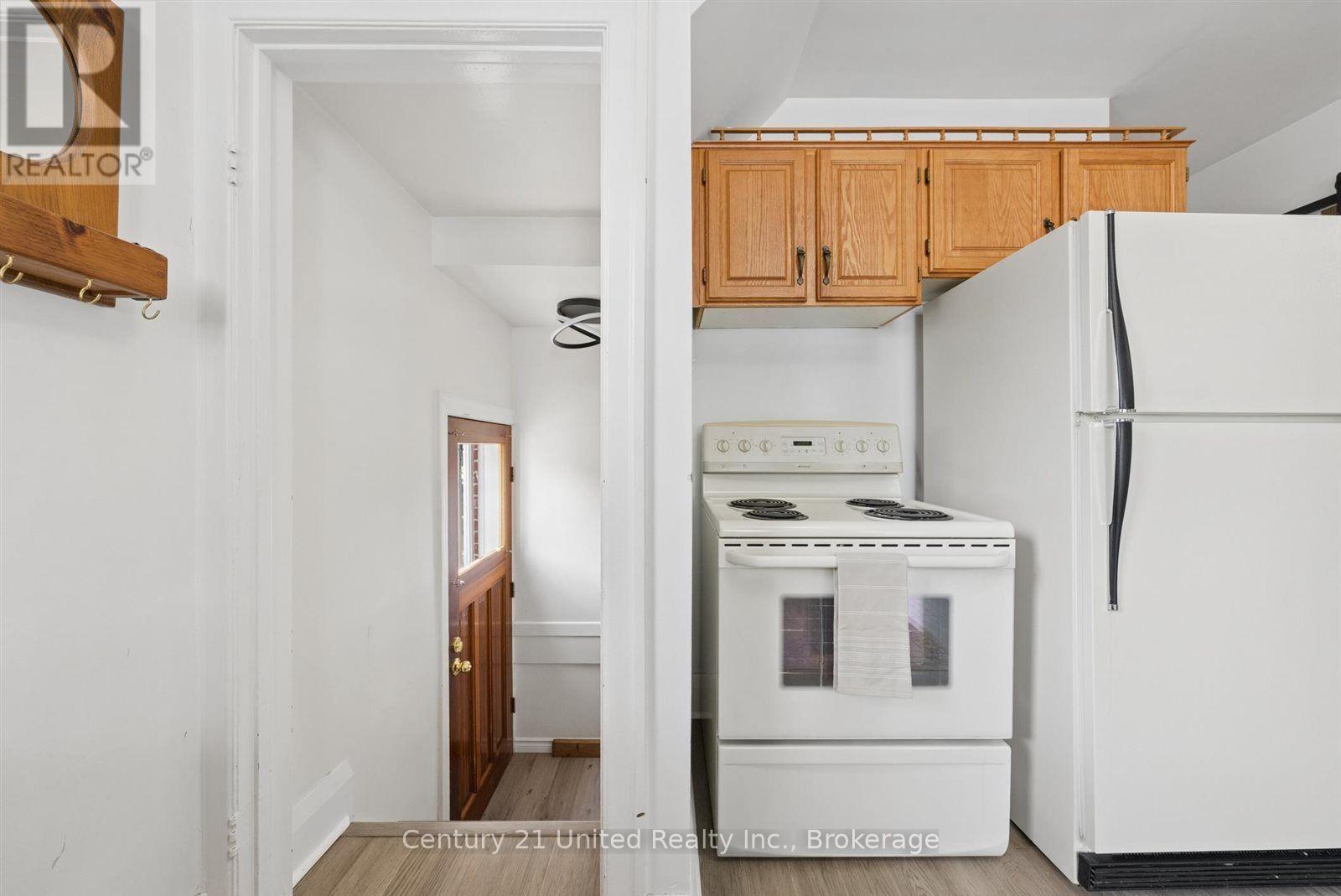 72 Kent Street, Peterborough (Town Ward 3), Ontario  K9J 5B3 - Photo 12 - X13633246