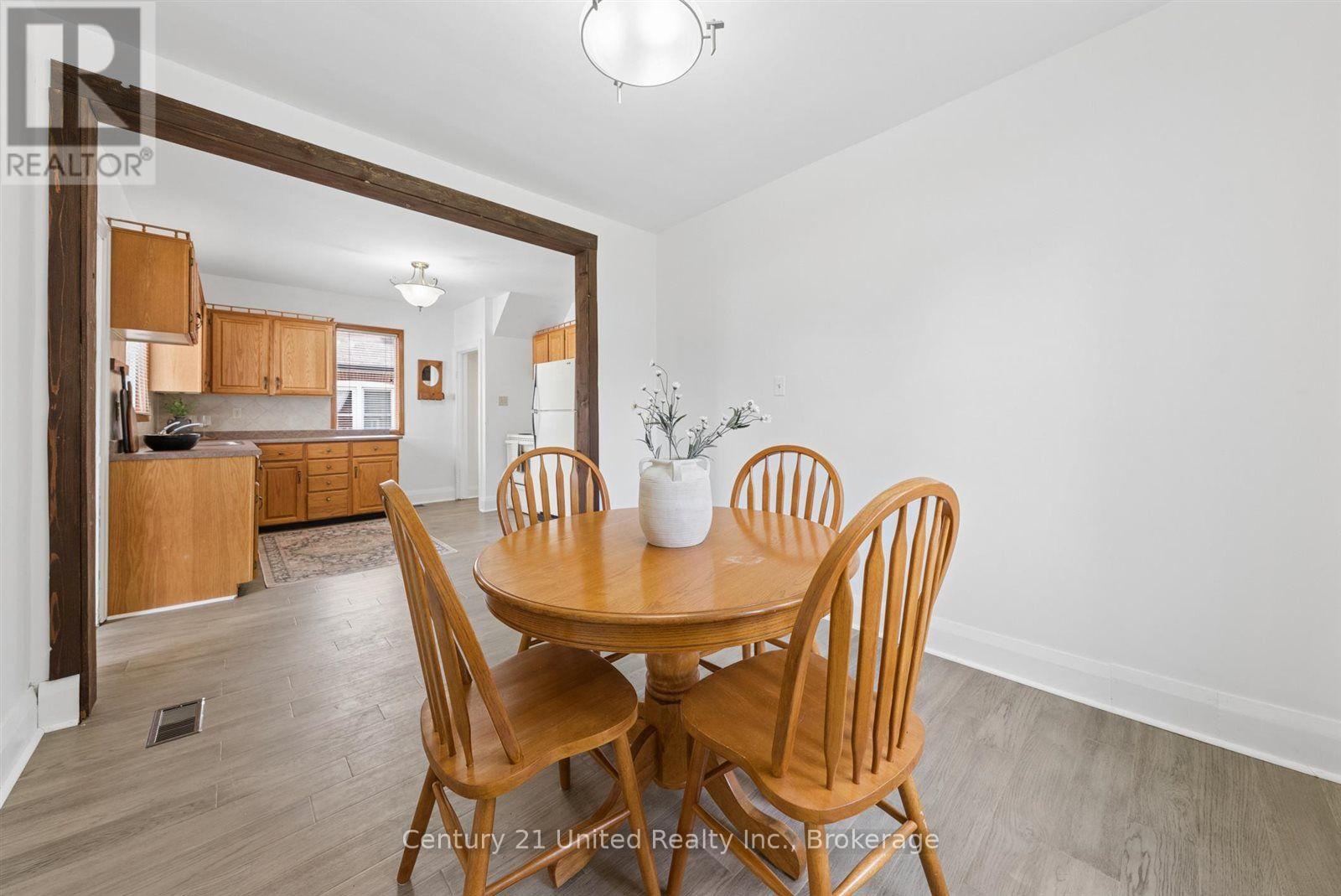 72 Kent Street, Peterborough (Town Ward 3), Ontario  K9J 5B3 - Photo 14 - X13633246