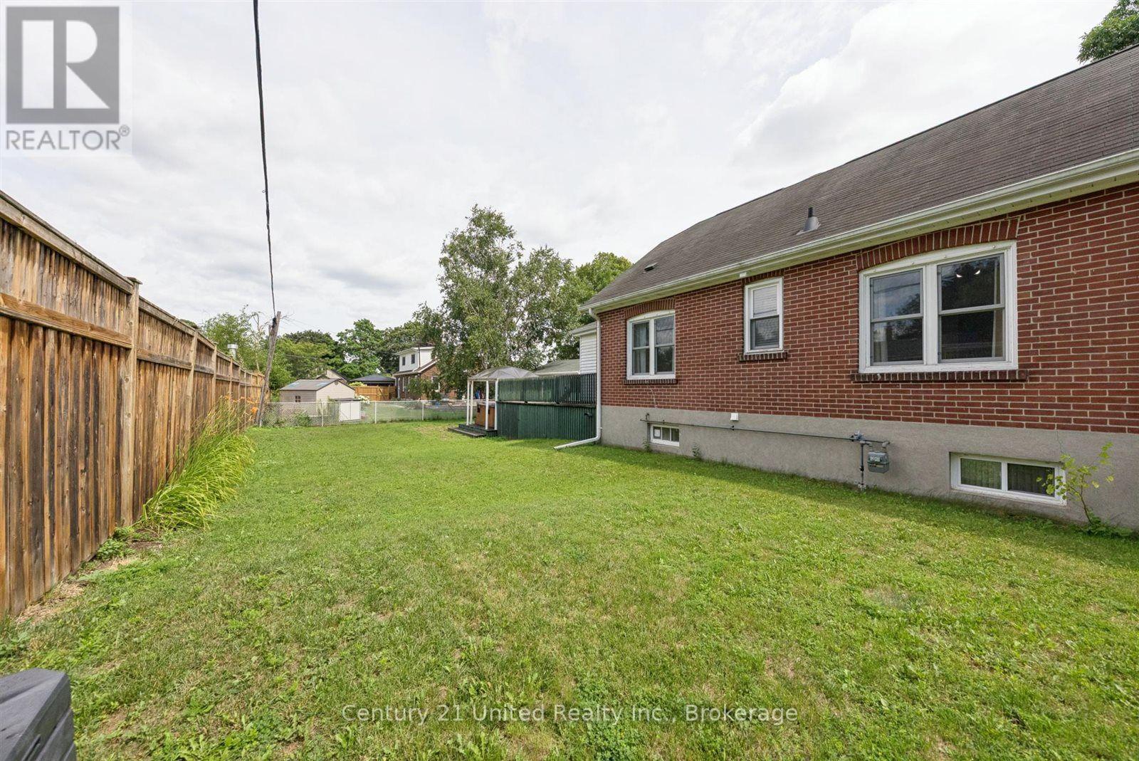 72 Kent Street, Peterborough (Town Ward 3), Ontario  K9J 5B3 - Photo 35 - X13633246