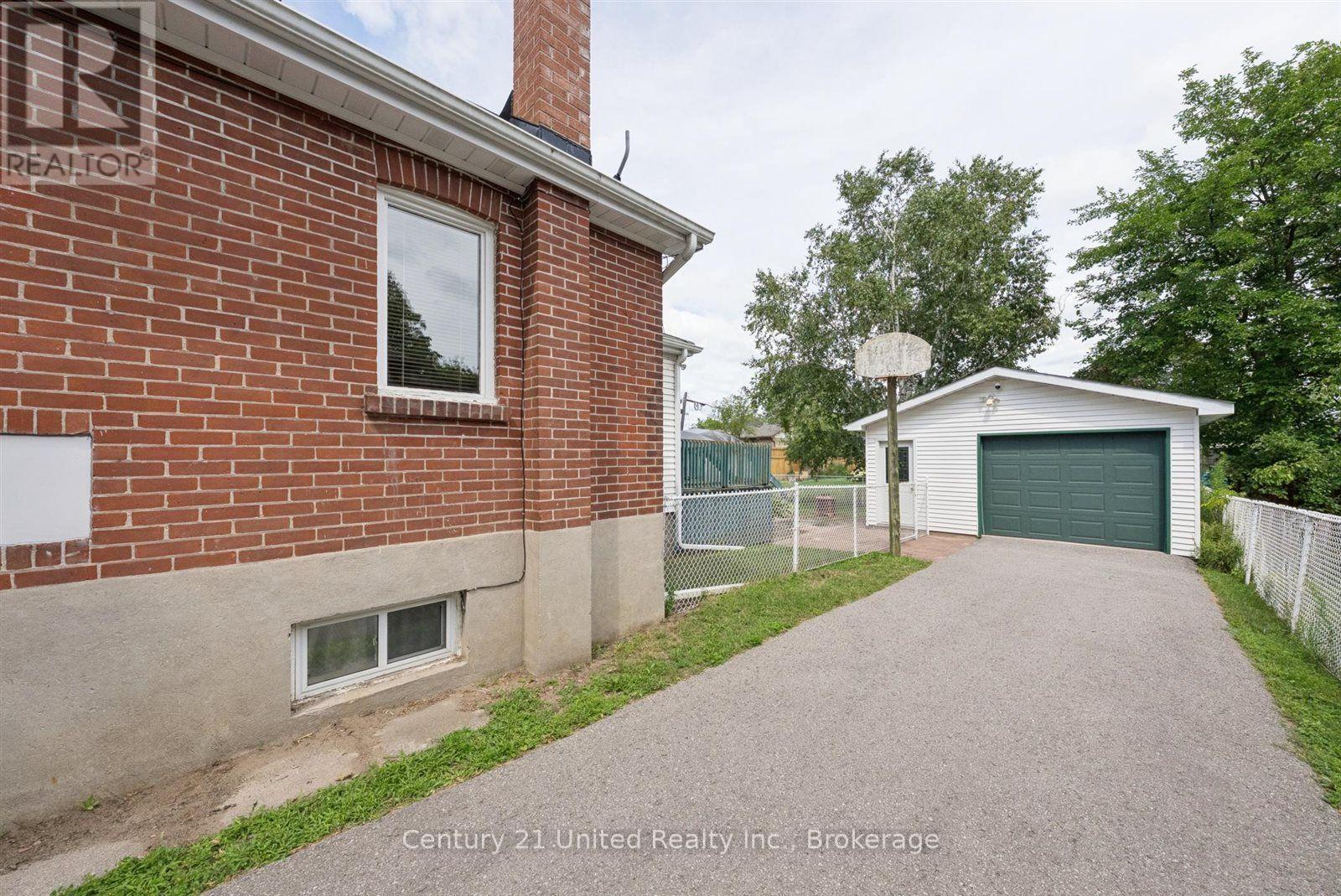 72 Kent Street, Peterborough (Town Ward 3), Ontario  K9J 5B3 - Photo 37 - X13633246
