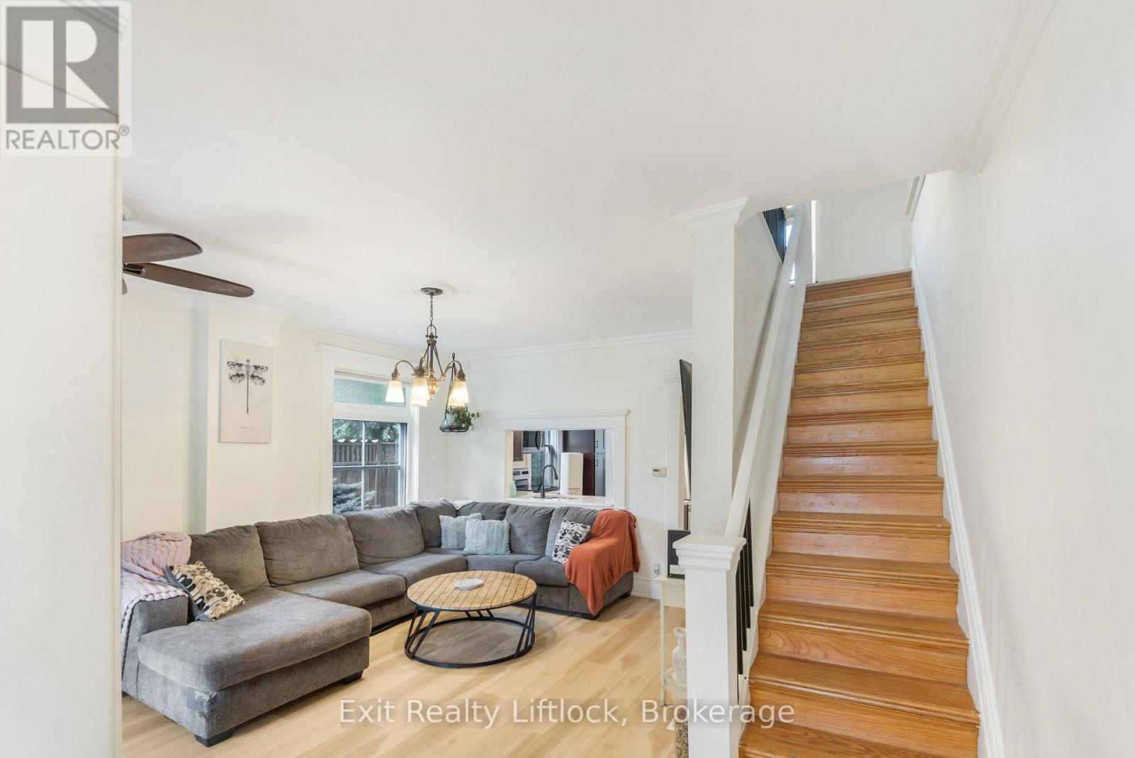 592 Sherbrooke Street, Peterborough (Town Ward 3), Ontario  K9J 2P5 - Photo 2 - X13633282