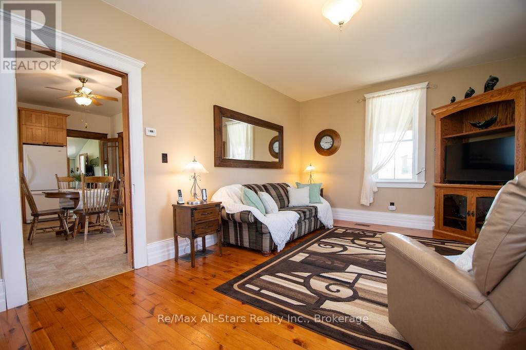 402 Mount Horeb Road, Kawartha Lakes (Manvers), Ontario  K0L 2X0 - Photo 13 - X13634146