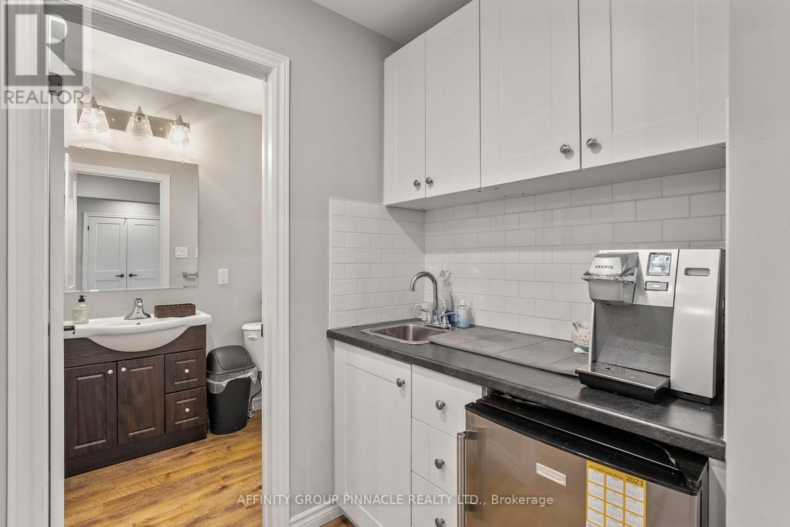 255 Kent Street W, Kawartha Lakes (Lindsay), Ontario  K9V 2Z4 - Photo 16 - X13635048