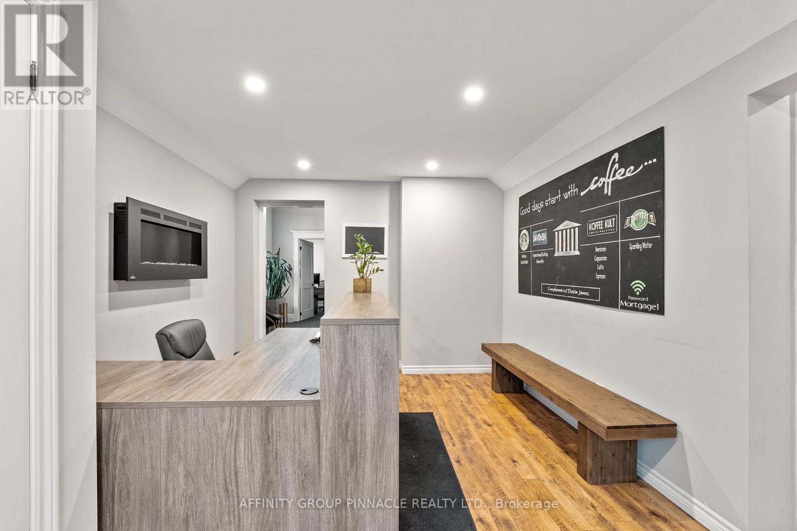 255 Kent Street W, Kawartha Lakes (Lindsay), Ontario  K9V 2Z4 - Photo 6 - X13635054