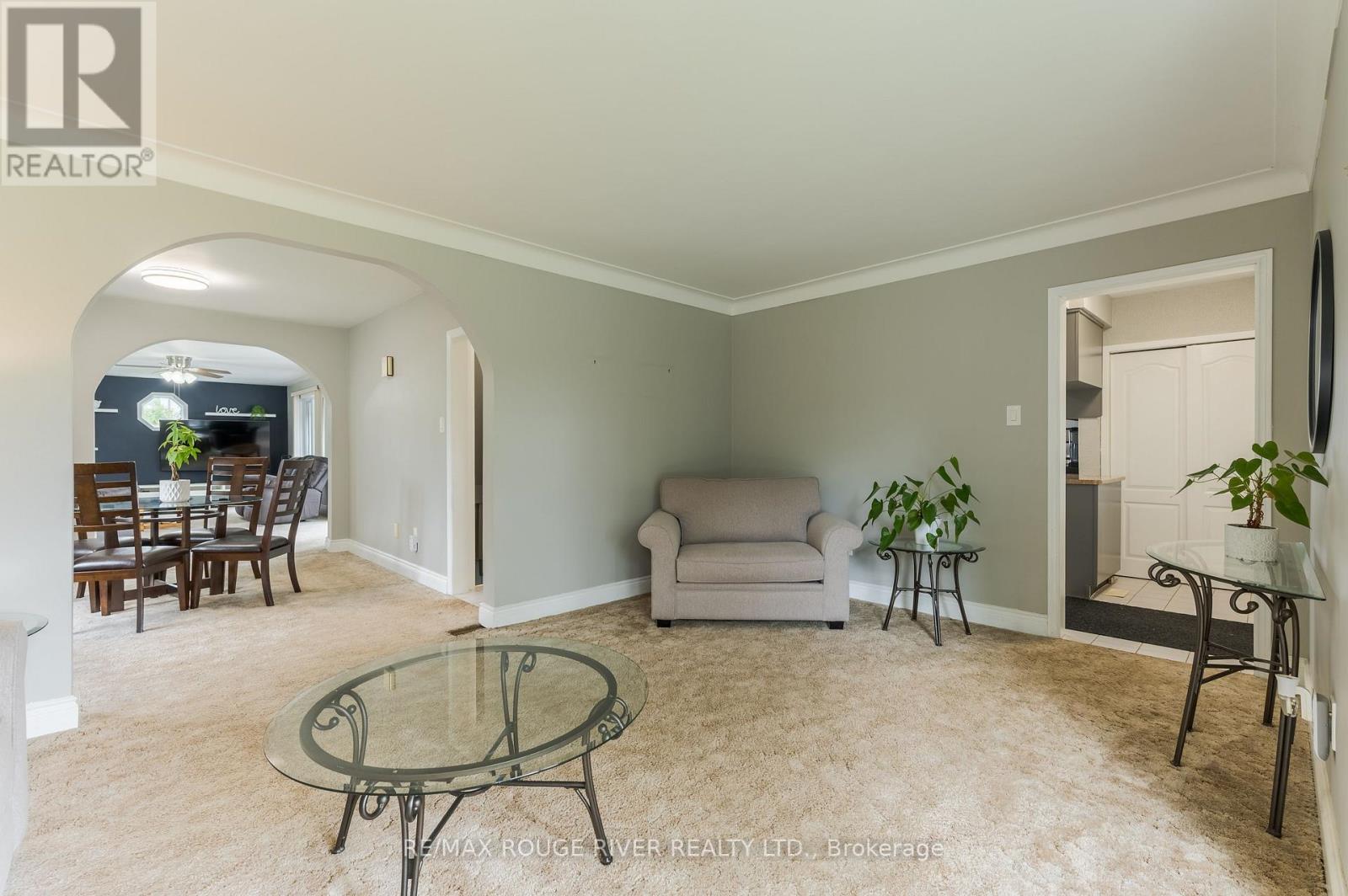 36 Kawartha Drive, Kawartha Lakes (Lindsay), Ontario  K9V 1A5 - Photo 20 - X13635204