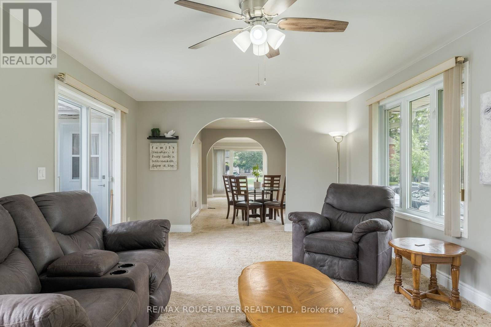 36 Kawartha Drive, Kawartha Lakes (Lindsay), Ontario  K9V 1A5 - Photo 28 - X13635204