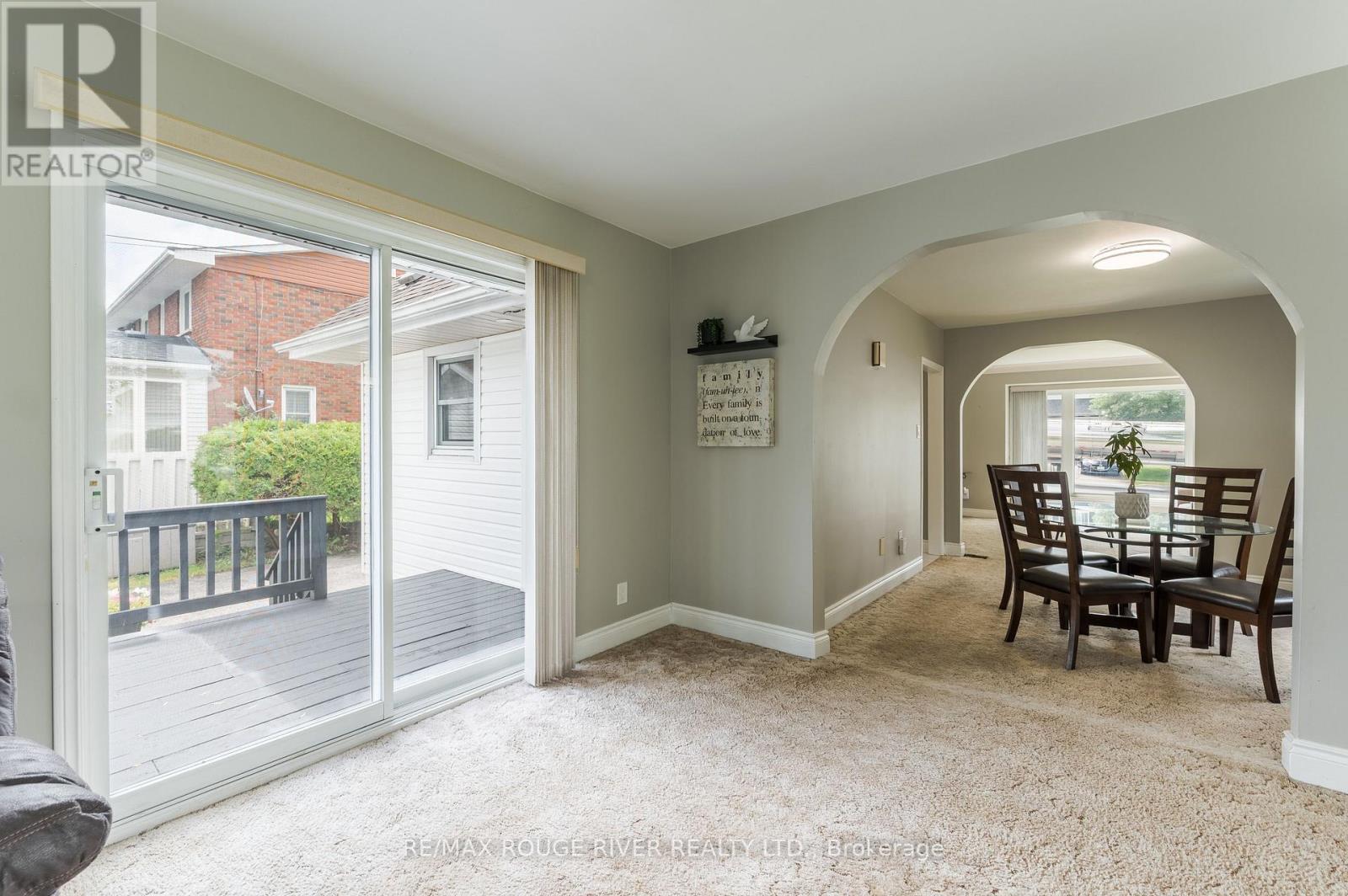 36 Kawartha Drive, Kawartha Lakes (Lindsay), Ontario  K9V 1A5 - Photo 31 - X13635204