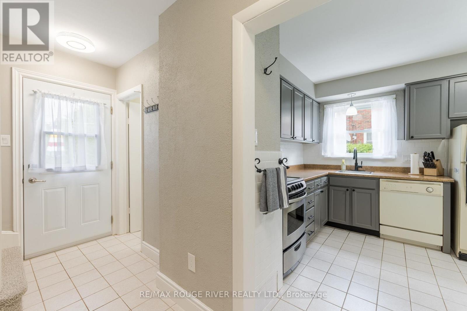 36 Kawartha Drive, Kawartha Lakes (Lindsay), Ontario  K9V 1A5 - Photo 32 - X13635204