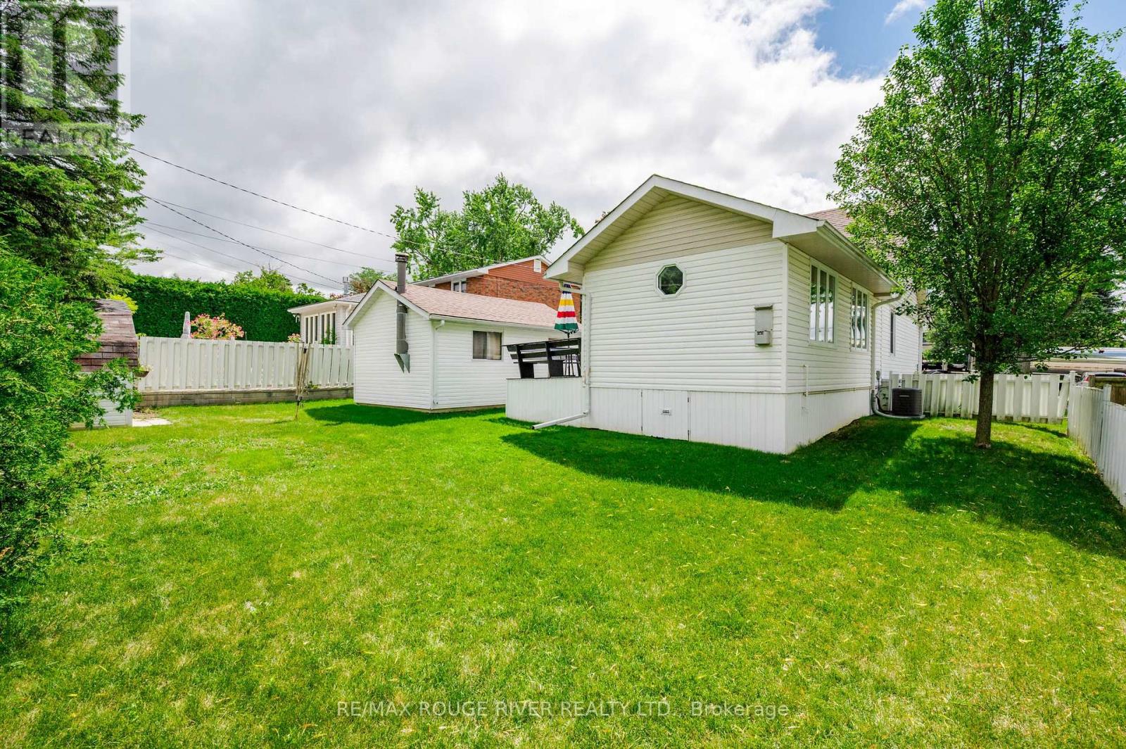 36 Kawartha Drive, Kawartha Lakes (Lindsay), Ontario  K9V 1A5 - Photo 48 - X13635204