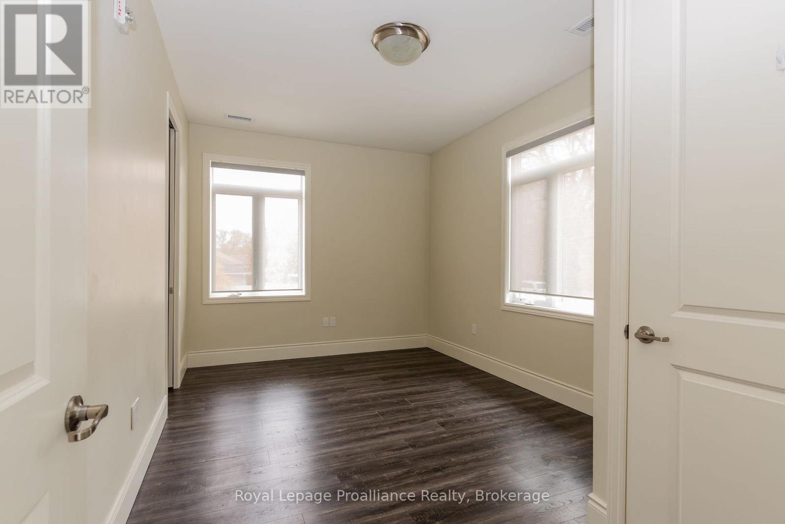 206 - 863 Abbey Lane, Peterborough (Ashburnham Ward 4), Ontario  K9H 0J3 - Photo 12 - X13635592