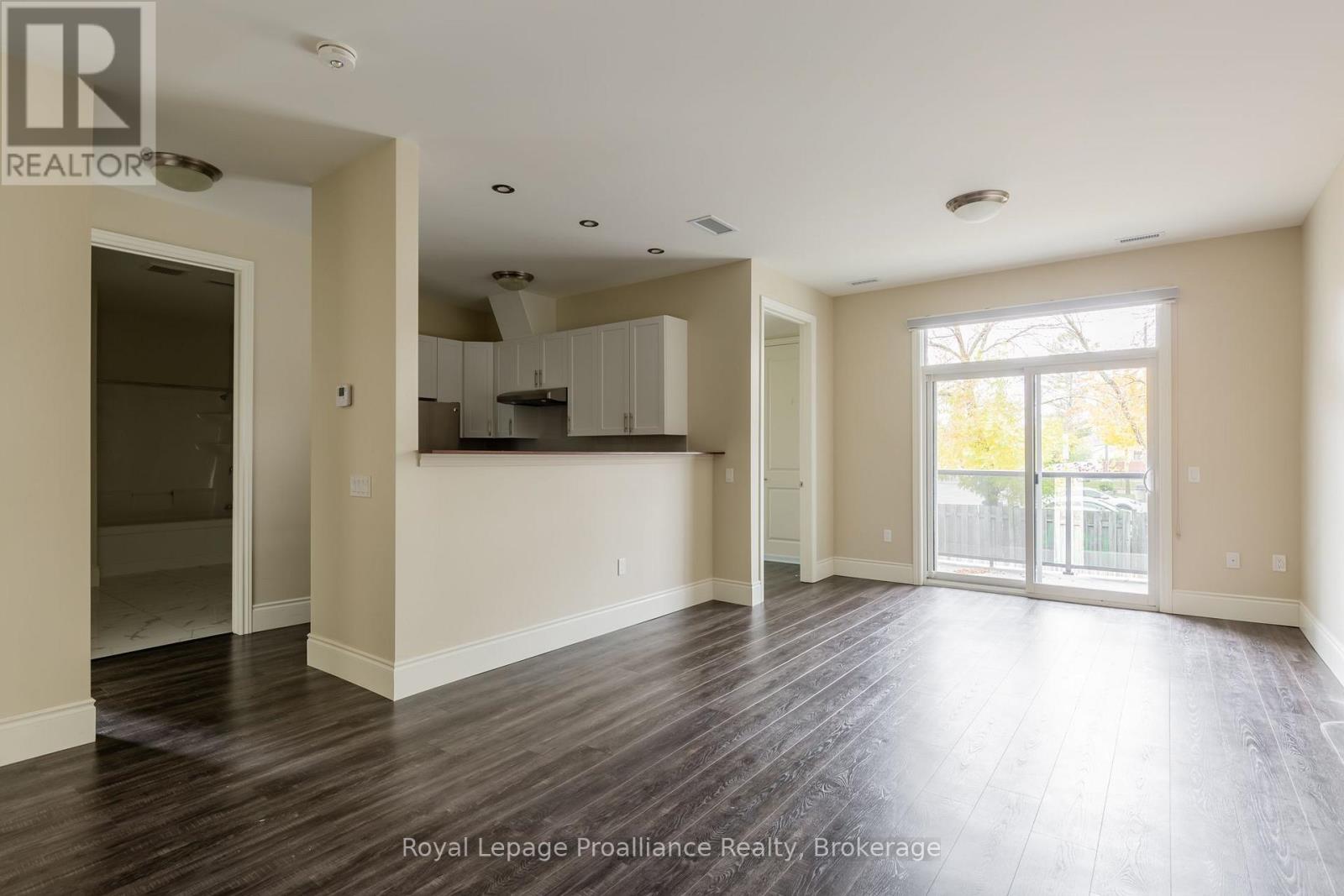206 - 863 Abbey Lane, Peterborough (Ashburnham Ward 4), Ontario  K9H 0J3 - Photo 5 - X13635592