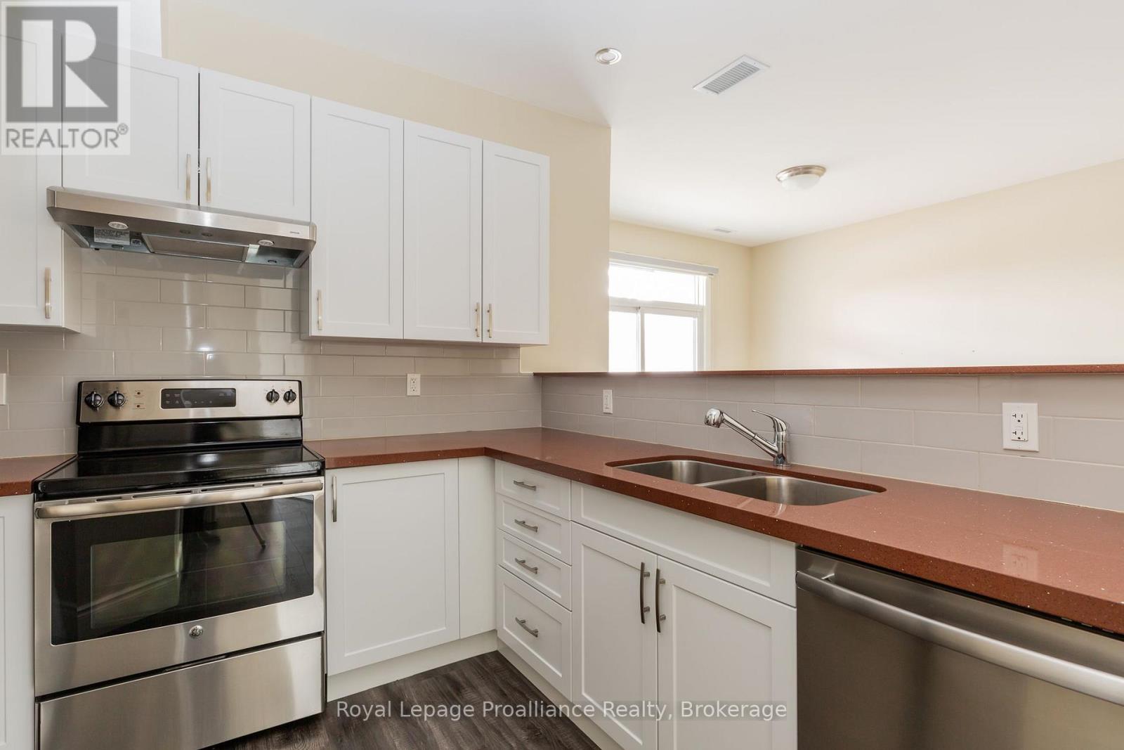 206 - 863 Abbey Lane, Peterborough (Ashburnham Ward 4), Ontario  K9H 0J3 - Photo 8 - X13635592