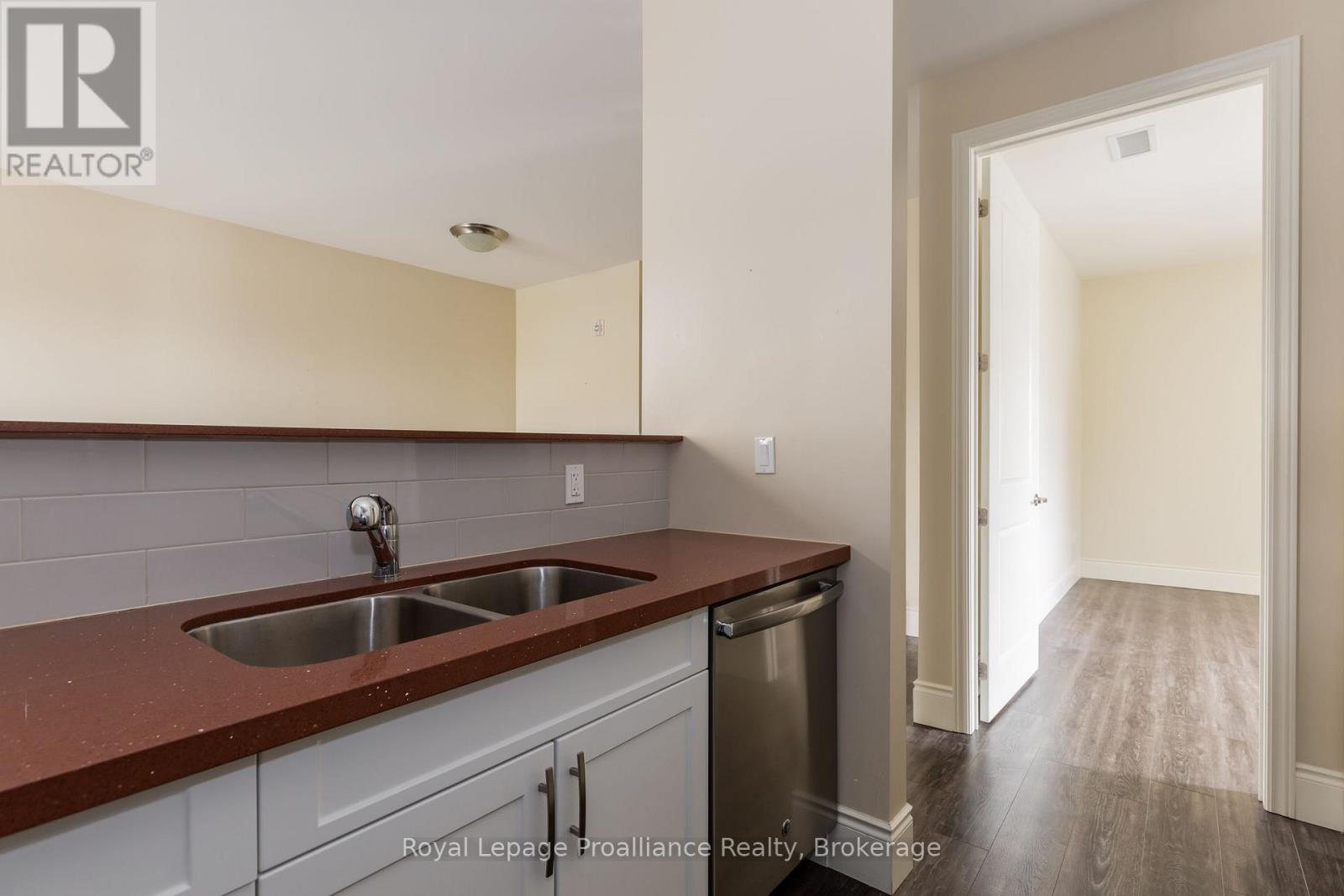 206 - 863 Abbey Lane, Peterborough (Ashburnham Ward 4), Ontario  K9H 0J3 - Photo 9 - X13635592
