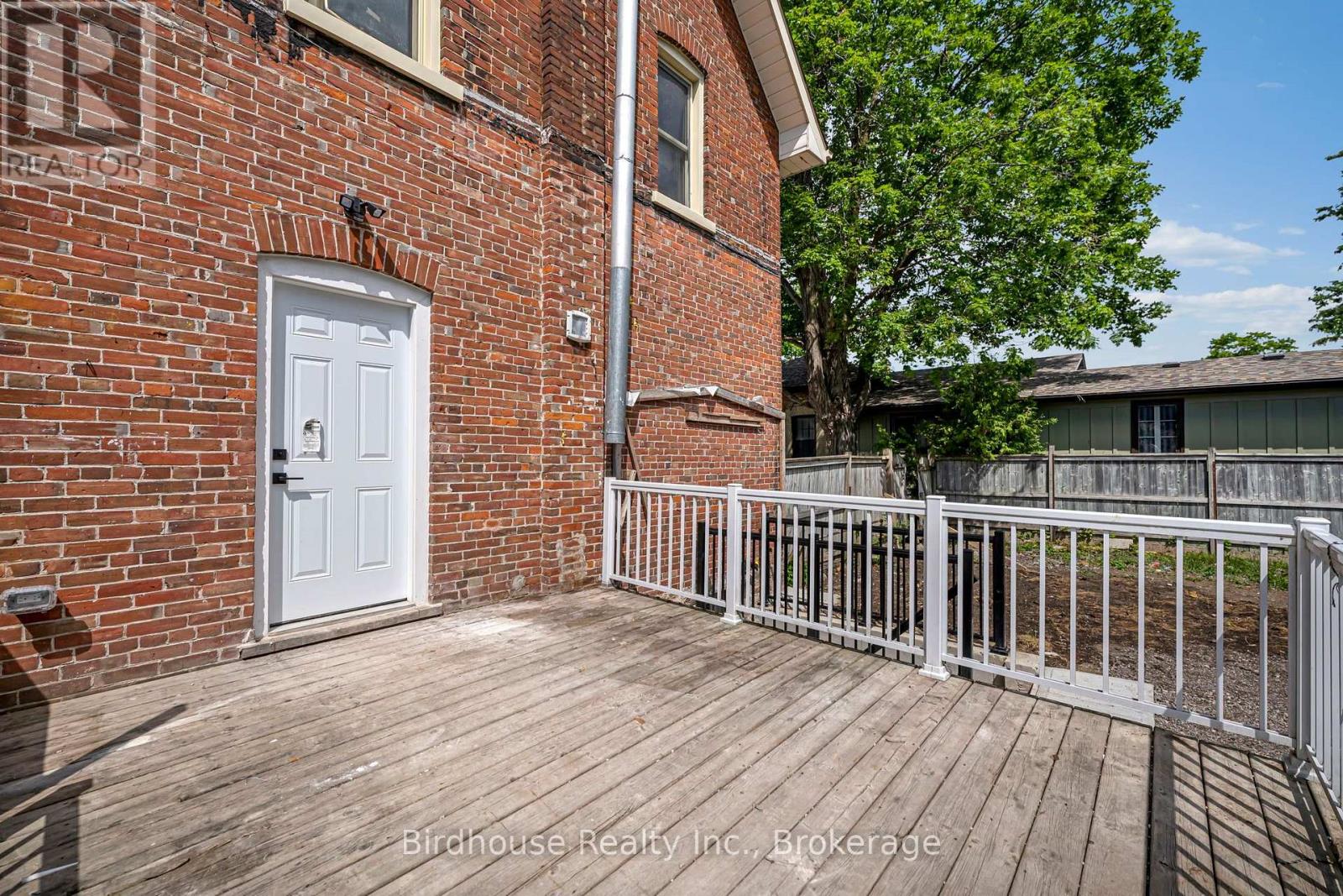 108 Lindsay Street S, Kawartha Lakes (Lindsay), Ontario  K9V 2M6 - Photo 3 - X13635818
