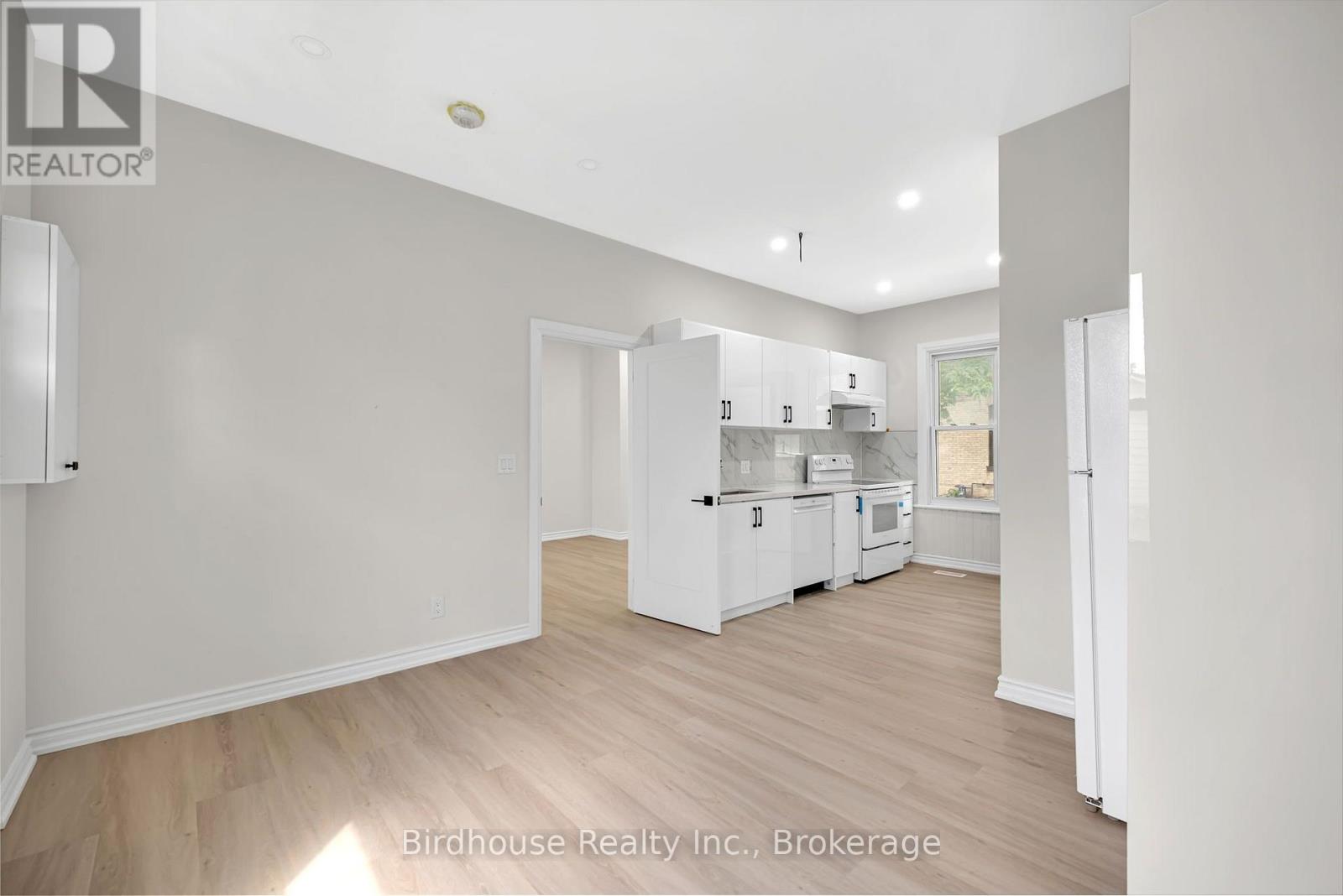 108 Lindsay Street S, Kawartha Lakes (Lindsay), Ontario  K9V 2M6 - Photo 5 - X13635818