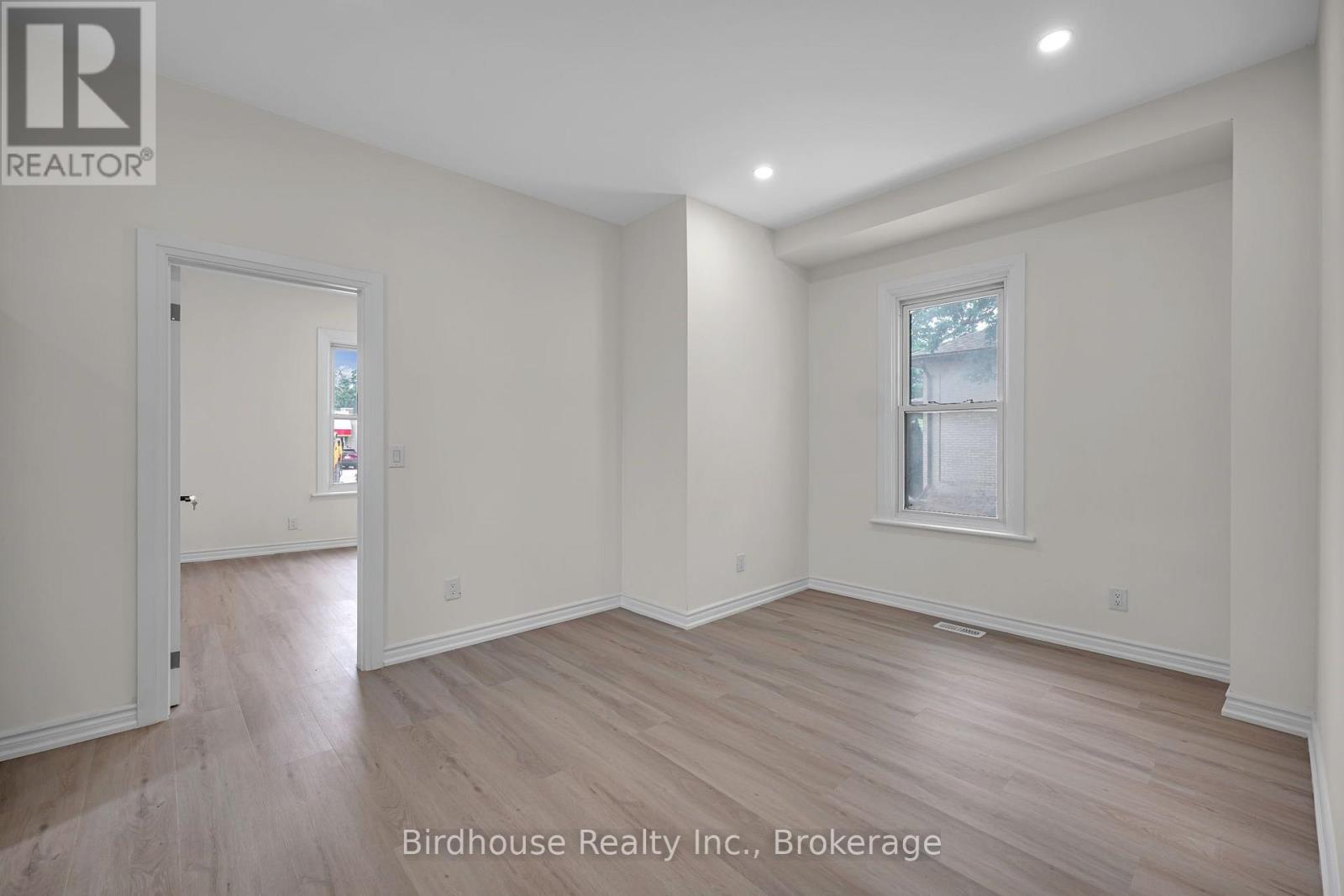 108 Lindsay Street S, Kawartha Lakes (Lindsay), Ontario  K9V 2M6 - Photo 6 - X13635818