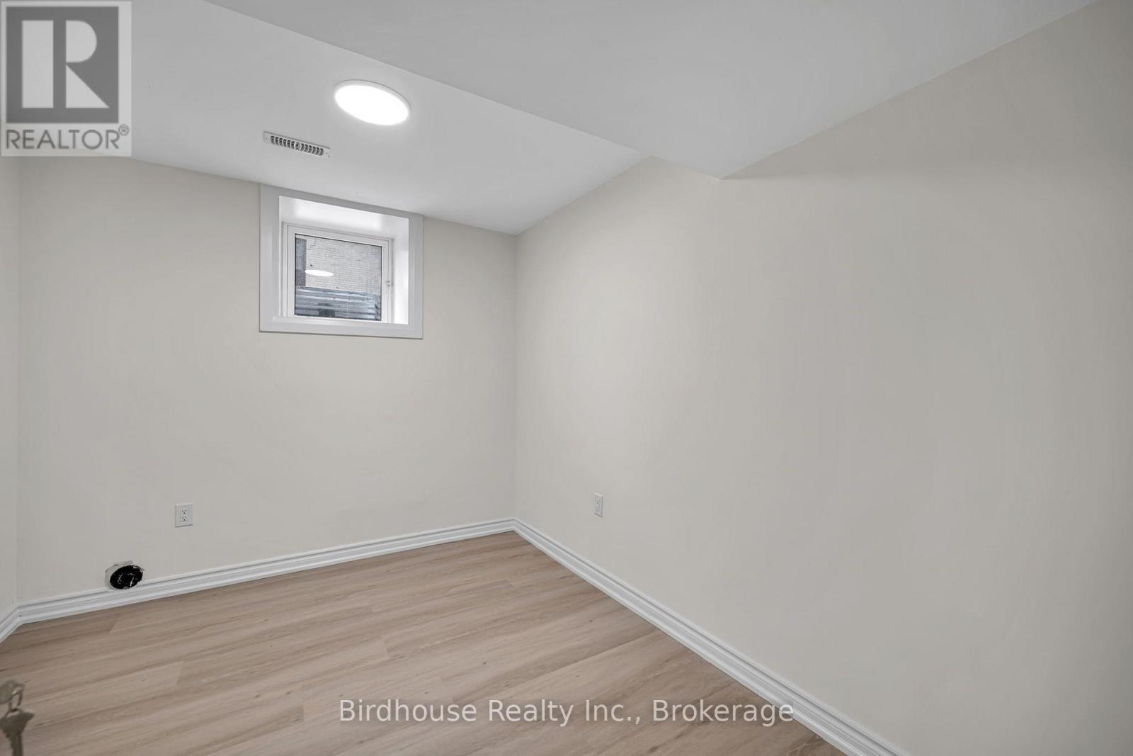 Unit#b - 108 Lindsay Street S, Kawartha Lakes (Lindsay), Ontario  K9V 2M6 - Photo 5 - X13635838