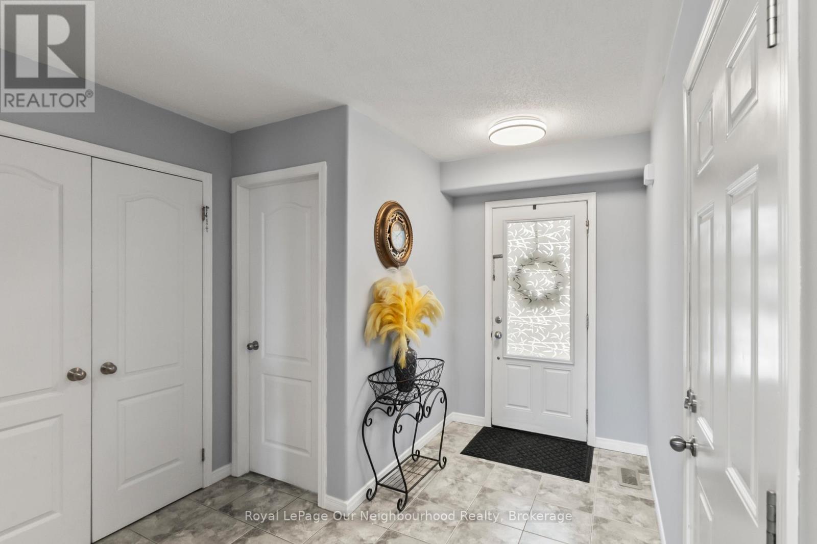 270 Louden Terrace, Peterborough (Monaghan Ward 2), Ontario  K9J 0C3 - Photo 2 - X13636256