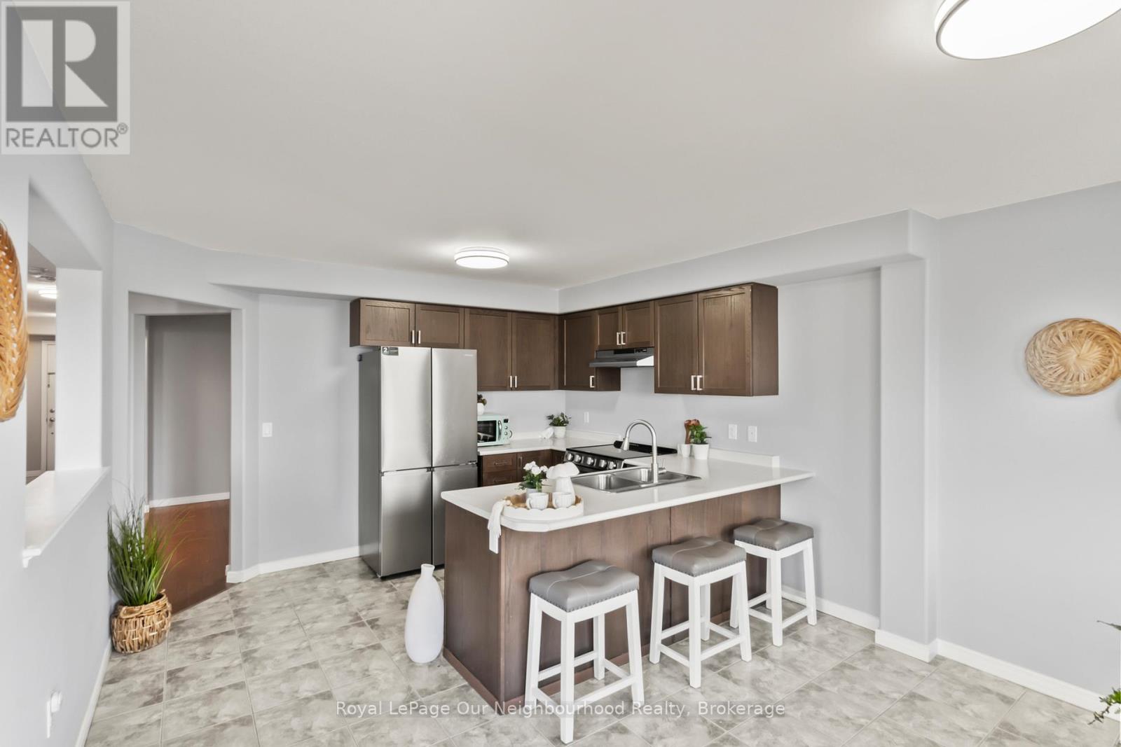 270 Louden Terrace, Peterborough (Monaghan Ward 2), Ontario  K9J 0C3 - Photo 4 - X13636256