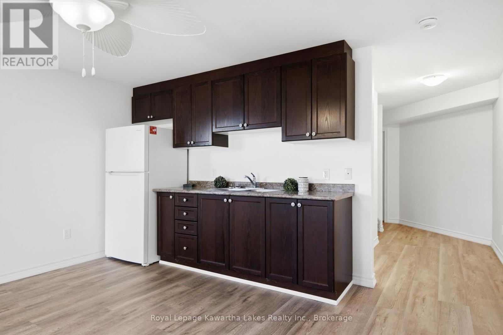 25 Barron Boulevard, Kawartha Lakes (Lindsay), Ontario  K9V 0C4 - Photo 22 - X13638134