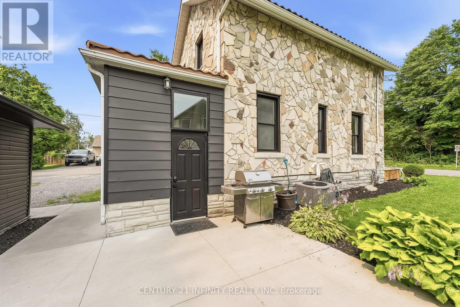 13 Main Street, Cavan Monaghan (Millbrook Village), Ontario  L0A 1G0 - Photo 25 - X13638148