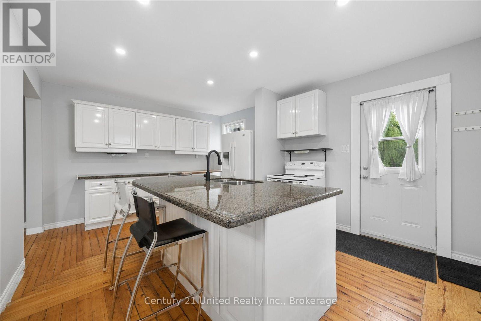 270 Rogers Street, Peterborough (Ashburnham Ward 4), Ontario  K9H 1W3 - Photo 14 - X13639182