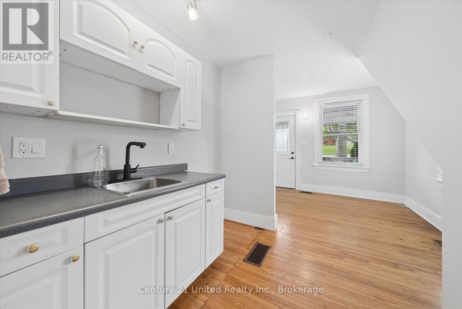 270 Rogers Street, Peterborough (Ashburnham Ward 4), Ontario  K9H 1W3 - Photo 6 - X13639182